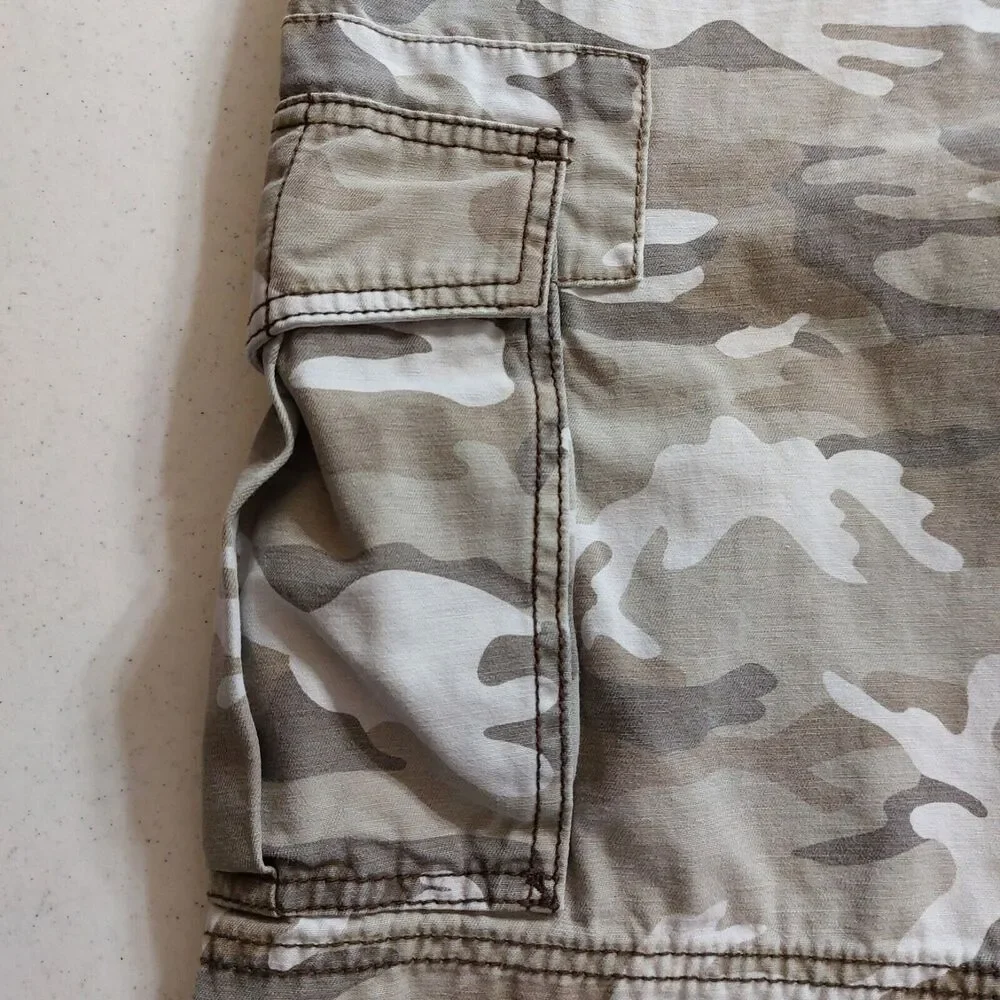 Levis gear up